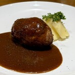 洋食 おがた - 阿蘇のあか牛×走る豚