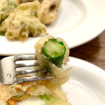 da Uma - ズッキーニの花の《子ぼう》雌花です〜アスパラとズッキーニが混ざり合ったような美味しさ〜　　byまみこまみこ