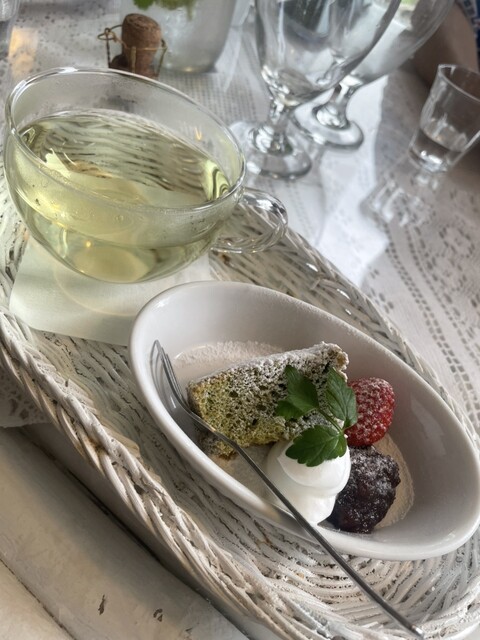 グラススタジオ レクトウェイビープレート クリア15 小皿 イタリア製 Italy 食洗機OK おしゃれ 洋食 グラススタジオ　レクトフラットプレートガラス足付