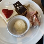 アートグレイスウエディングコースト - デザートビュッフェでとってきたやぁつ