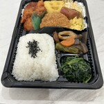 食堂 さくら - ヤンニョムチキン弁当 ¥650