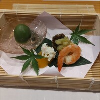 魚と炭と鉄板と ととと - 季節の前菜盛り合わせ