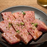 近江牛ホルモン いるもん - カルビー２人前