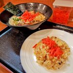 らーめんと餃子の店 尊鉢 - 