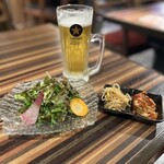 Let it Beef - チョレギサラダとビールとナムルとキムチ