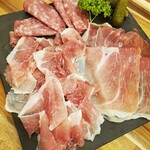 Cafe & Bar magaRee: - 