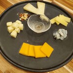 Cafe & Bar magaRee: - 