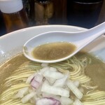 ヌードル＆スパイスカレー 今日の1番 - 本日の煮干はカマス(長崎、高知、九十九里)