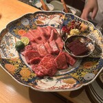 大皿焼肉 老中 - とにかく華やかで抜群の味わい