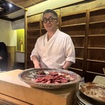 大皿焼肉 老中 - 和牛焼肉　大皿焼肉　老中特上盛り
      黒毛和牛と大将