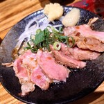 大衆酒場 もつ焼きと肉刺し ぶた横丁 - 