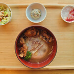 レストラン 船渡来流亭 - 唐揚げスープご飯