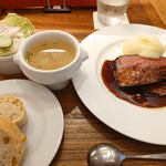 麹町ビストロ 階段の途中 - 