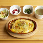 レストラン 船渡来流亭 - バジルチーズ焼きカレー