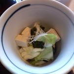 銀座 圓 - お豆腐とわかめの酢の物