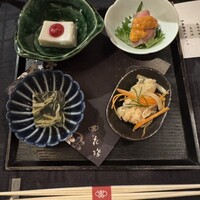 花蝶 銀座本店 - 前菜　右上の松阪牛のお寿司注目