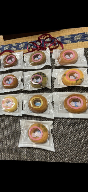 Patisserie Monsieur M Hon Ten