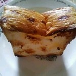 フォション - チーズ入りは、耳にもシマシマチーズが♪