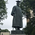 キッチン グリンピース - 大隈重信像。