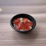 道の駅 大谷海岸 - メバチマグロ 250円、酢飯 120円