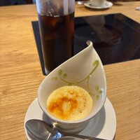 すき焼き 牛しゃぶ 松重 - ランチに付いてるデザート(プリン)とドリンク