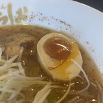 泡系しおとんこつラーメン べらしお - 