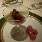 アピシウス - リヨン産サラミ　スズキの燻製　カクテル仕立て