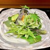 八寸 - ②八寸　
                  　山葵菜の大根おろし和え
                  　うなぎの八幡巻き
                  　錦たまご
                  　そら豆
                  　レンコンの酢漬け
                  　温泉卵スモークサーモン巻
                  　柏餅 鶏肉の挽肉詰め
                  　コシアブラの天ぷら
                  　アマゴの