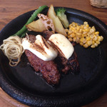 国産黒毛和牛ハンバーグ(テンゴ、チーズトッピング) 