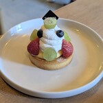 TARTLIER RIVERSIDE - 白ぶどうイチゴタルト