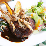 レストラン カズラべ - アルプス　ビーフハンバーグ