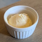 TARTLIER RIVERSIDE - バニラアイスクリーム