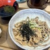 立ち食い蕎麦　噛む。
