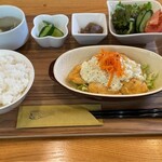 ごはん Cafe うさぎのしっぽ - 