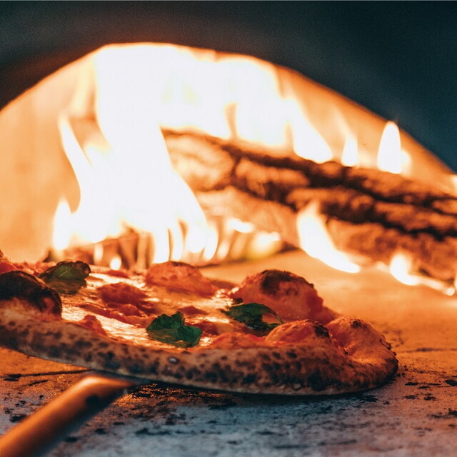 薪窯ピッツァとワイン酒場 NADESHICO （【旧店名】THE THREE）のご予約