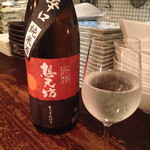 たんぽぽ家 - お勧めの日本酒をワイングラスで頂けます