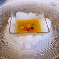 旧桜宮公会堂 - 4800円ランチ②氷が敷かれた冷製スープ