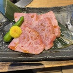 黒毛和牛とタンとハラミ 焼肉ごりちゃん 福島店 - 特選ロース