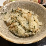 帰燕 - 炊き立ての混ぜご飯。