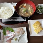 くろくまさん - 豚汁、仁多米のご飯等