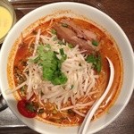 ティーヌン - トムヤムラーメン