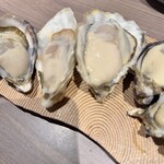 銀座で生牡蠣が美味しい専門店 牡蠣Bar - 