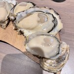 銀座で生牡蠣が美味しい専門店 牡蠣Bar - 