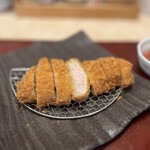 とんかつ むら八 - 佐助豚ロースかつ定食(150㌘) 1,680円(税抜)