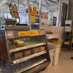 ブエノチキン 浦添店 - 店内。