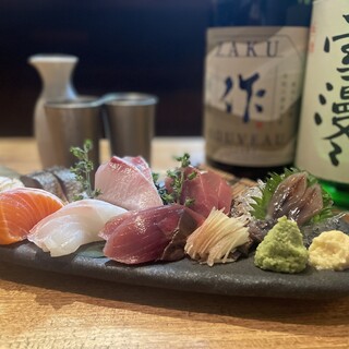 鮮度抜群の鮮魚、鶏