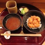 天さく - 小天丼　　　
            かき揚げが美味しいですね、ほぼ１００％海老です！タレも美味しくご飯が進む