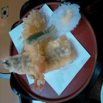 かに徳 - 天ぷら　エビ、シシトウ、キス