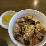 拉麺太极 - チャーシュー丼(おしんこ付)