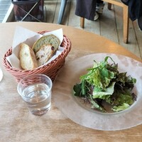 PASTA HOUSE AWkitchen FARM 多摩センター店 - サラダとパン